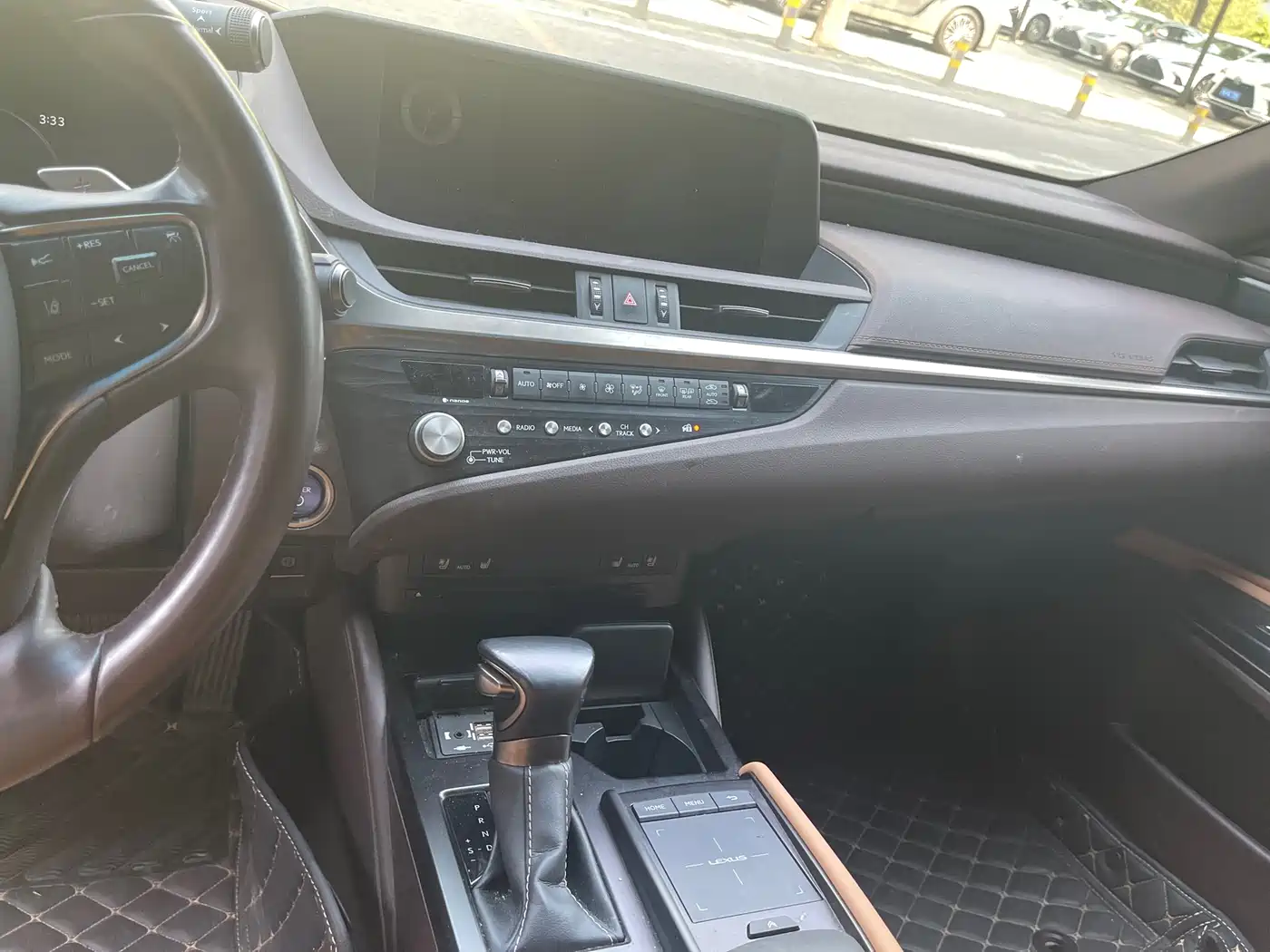 Lexus ES 2021 300h Luxury Edition фото 18