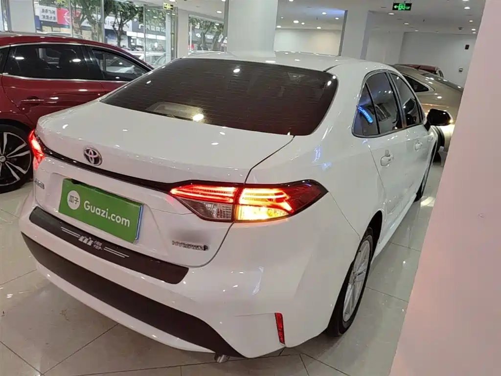 Toyota Levin 2022 Dual Engine 1.8H E-CVT Progressive Edition фото 7