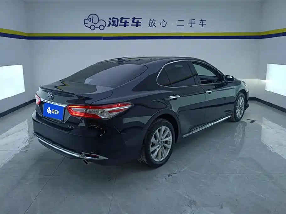 Toyota Camry 2023 2.0G Luxury Edition фото 3