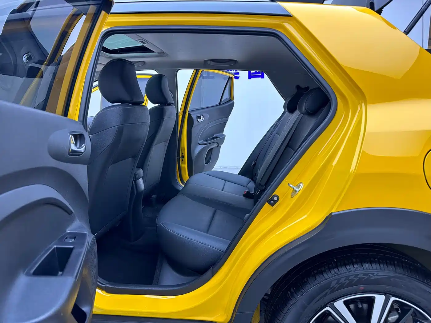Kia KX1 2021 1.4L CVT Fun Sunroof Version фото 7