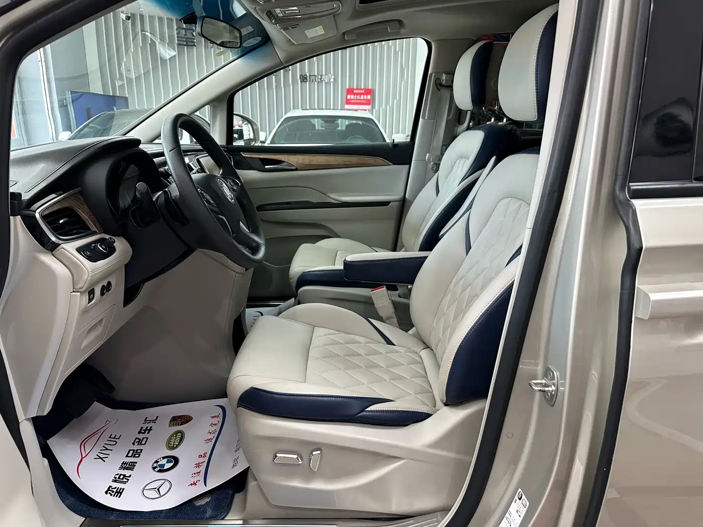 Buick GL8 2017 ES 28T Comfort Type China V фото 7