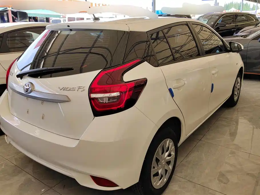 Toyota Vios FS 2021 1.5L CVT Fengchi Edition фото 3