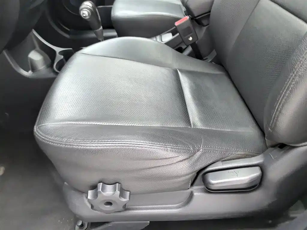 Kia Sportage 2012 2.0L Automatic 2WD GLS фото 20