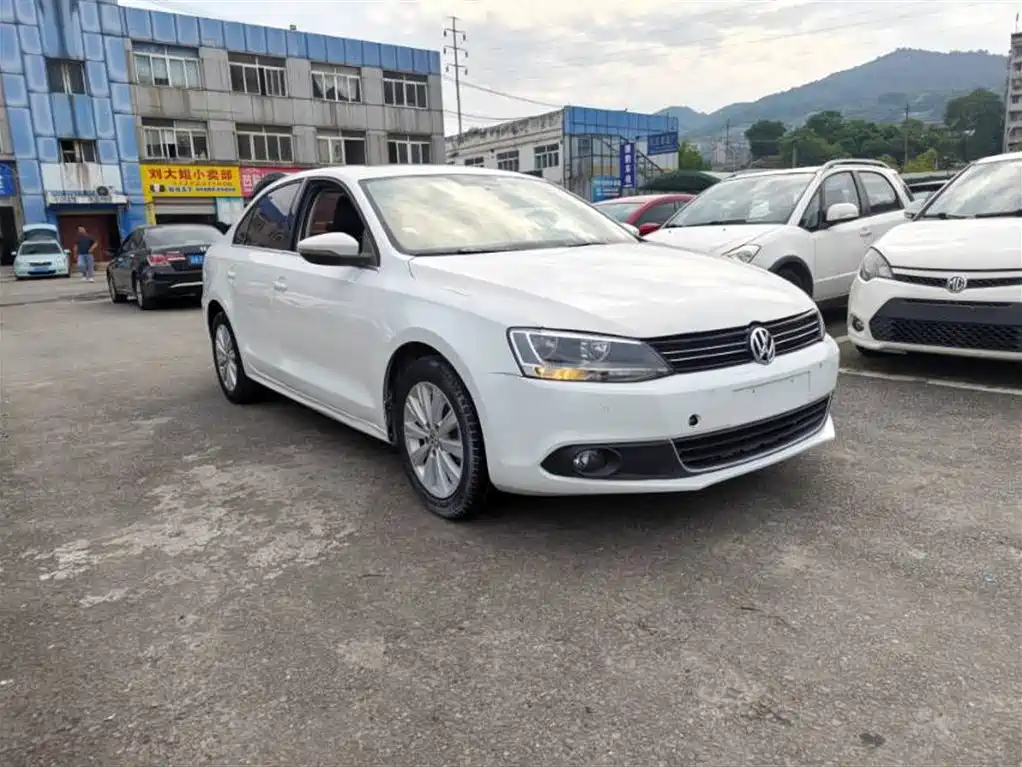 Volkswagen Sagitar 2014 1.4TSI Automatic Luxury фото 2