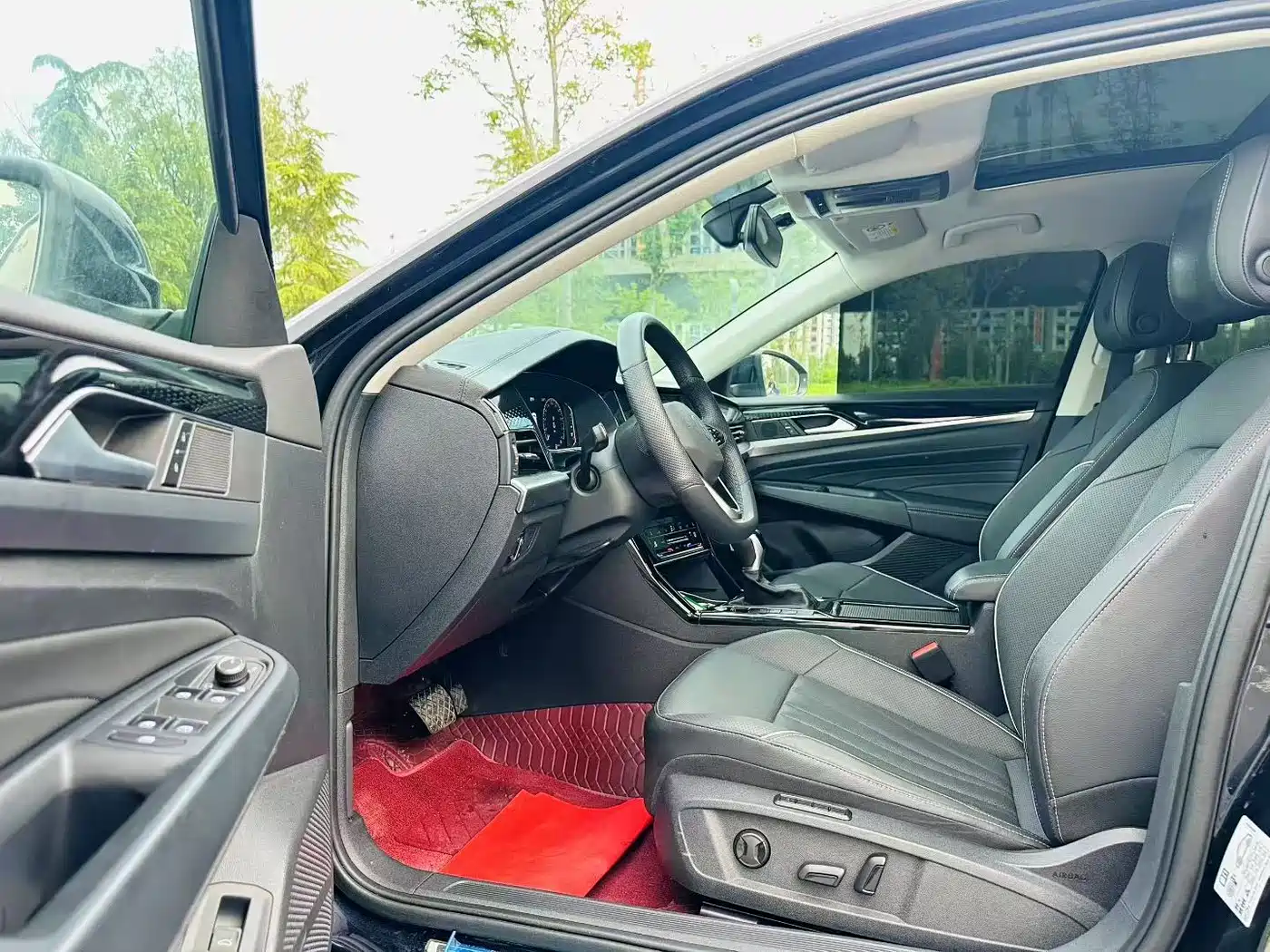 Volkswagen Passat 2024 380TSI Dragon Soaring Edition фото 4