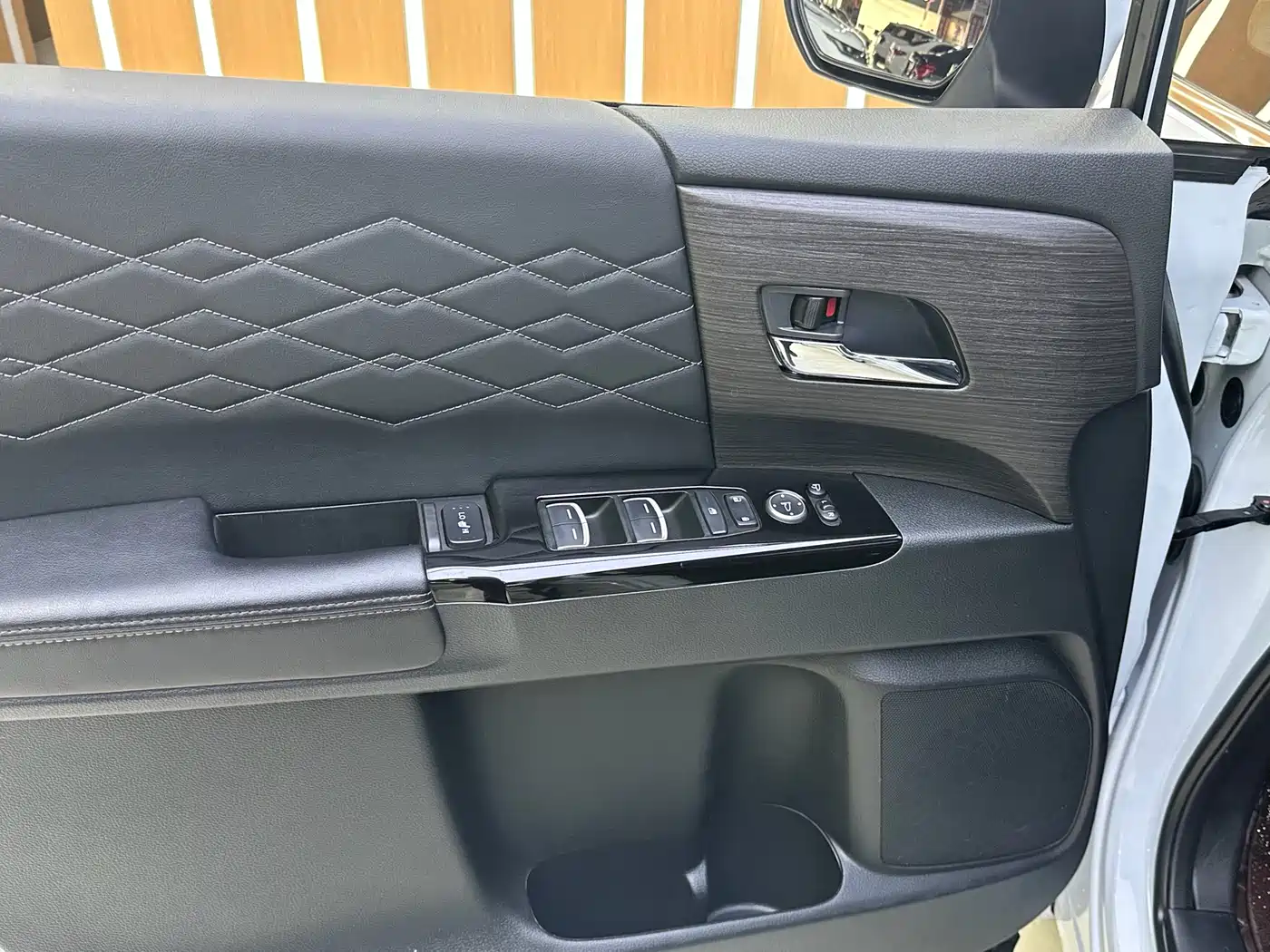 Honda Elysion 2024 2024 2.0L e:HEV Luxury Edition