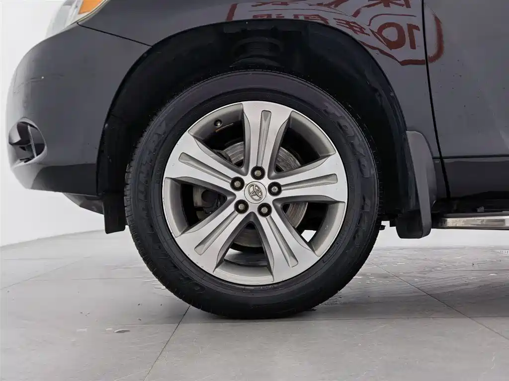 Toyota Highlander 2011 2.7L 2WD 5-seat Sport фото 17