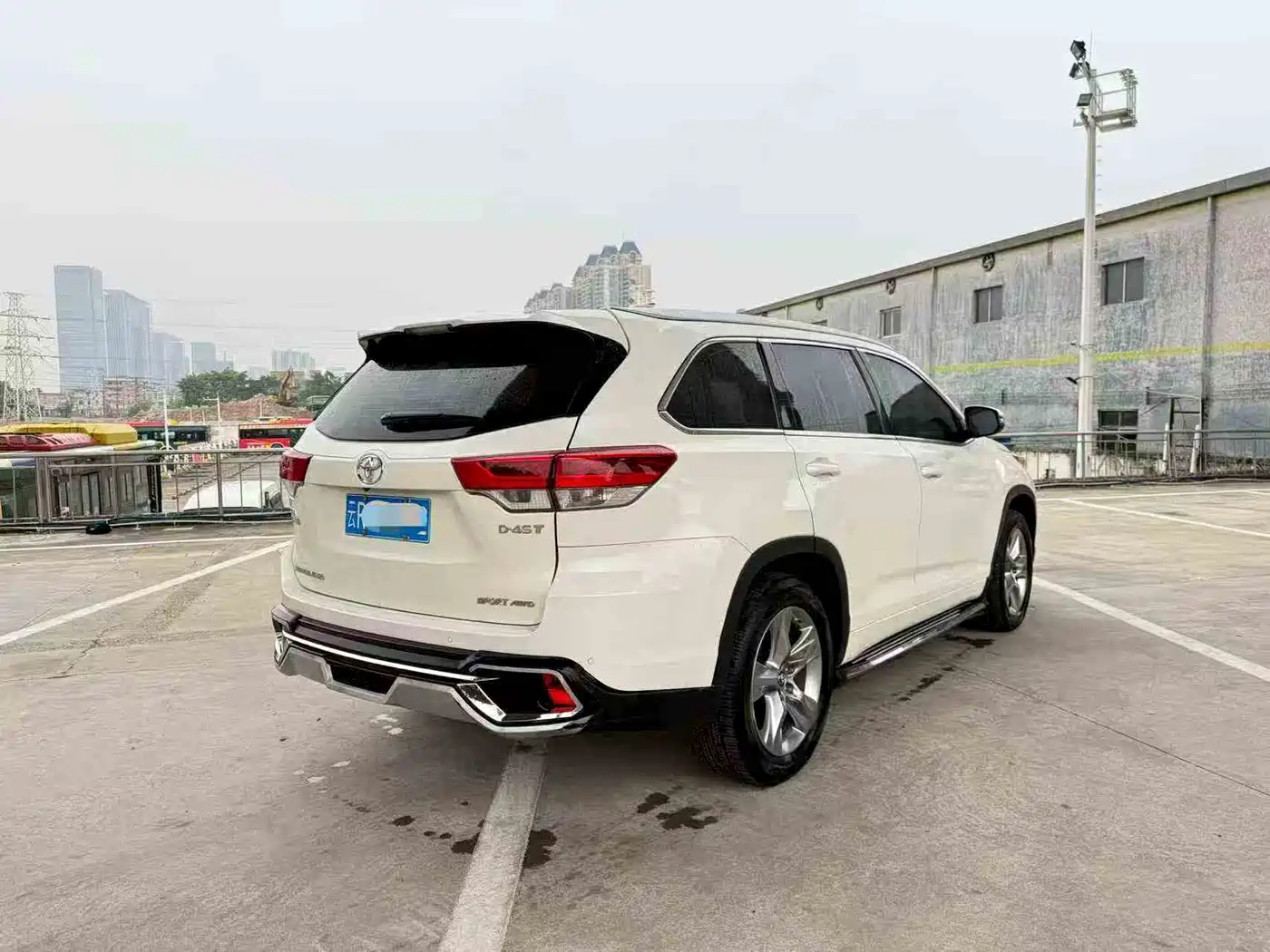 Toyota Highlander 2018 2.0T 4WD Luxury 7-seater (China V) фото 3
