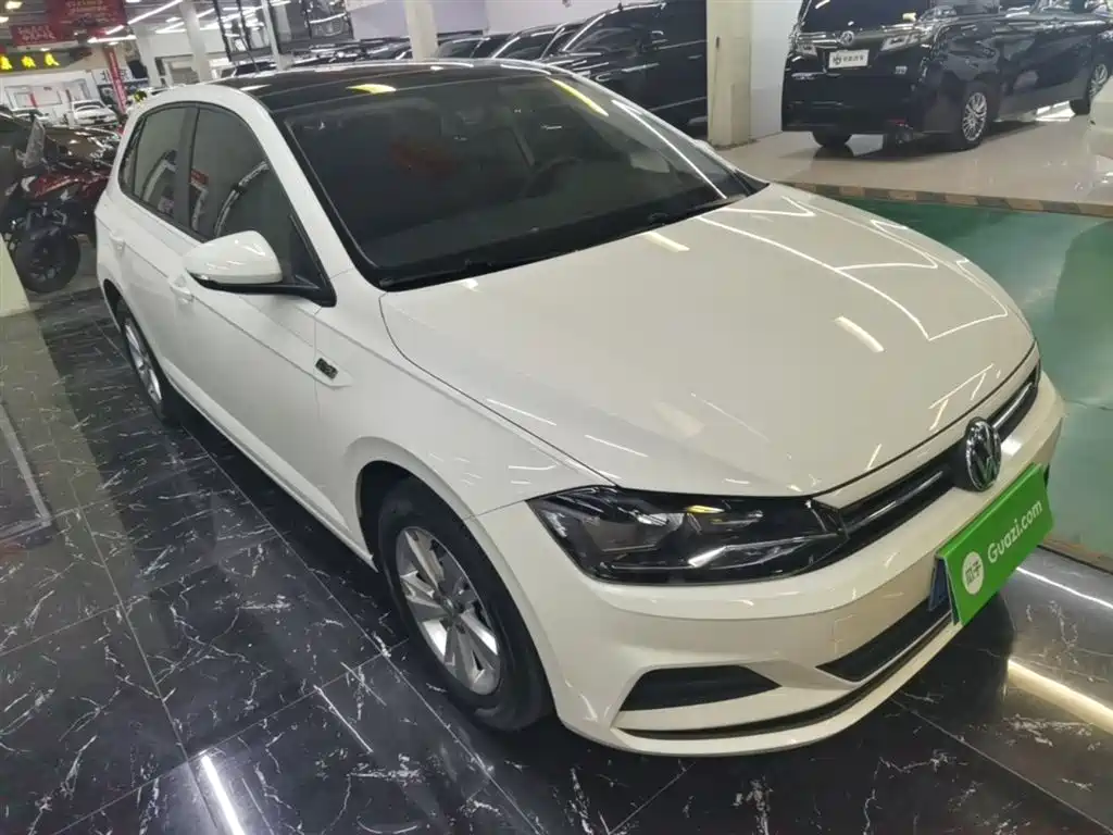 Volkswagen Polo 2019 Plus 1.5L Automatic Panorama Enjoyment Edition фото 4
