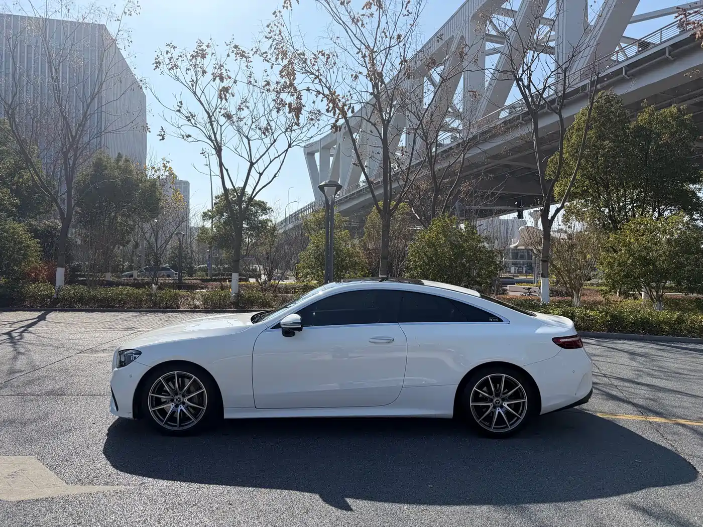 Mercedes-Benz E-Class (Import) 2021 Facelift E 300 Coupe фото 4