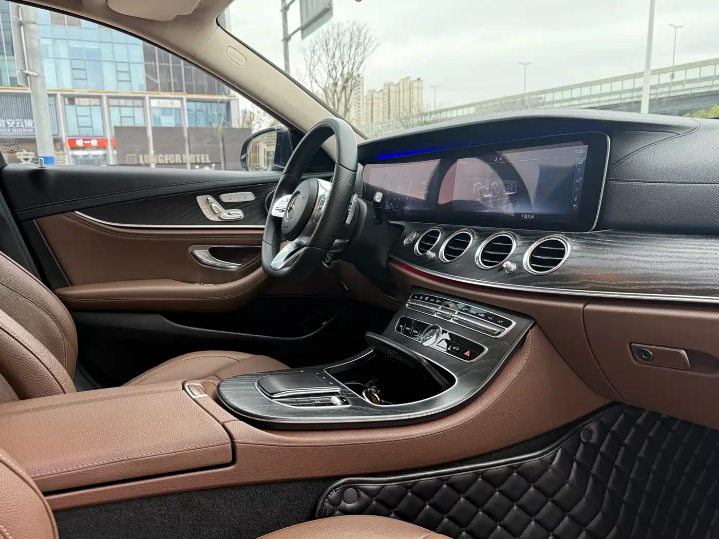 Mercedes-Benz E-Class 2019 E 300 L Fashion фото 11