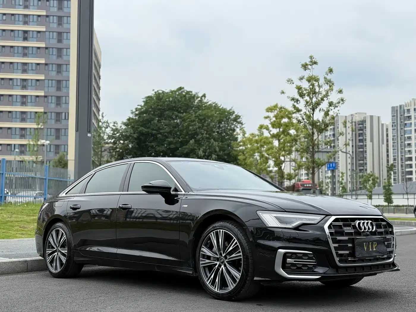 Audi A6L 2024 45 TFSI quattro Premium Dynamic фото 3