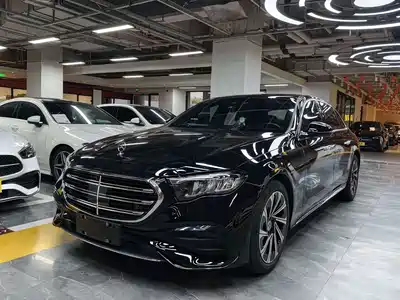 Mercedes-Benz E
