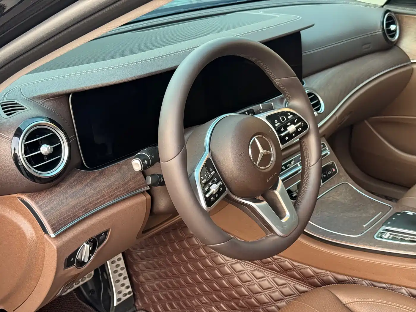 Mercedes-Benz E-Class 2019 E 300 L Fashion фото 11