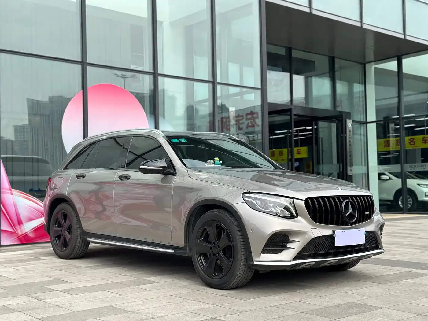 Mercedes-Benz GLC 2019 GLC 260 L 4MATIC Luxury фото 2