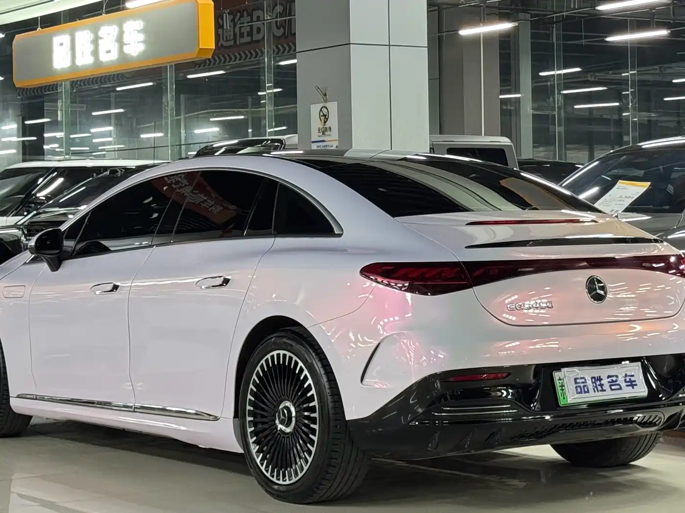 Mercedes-Benz EQE 2022 350 Luxury Edition фото 4