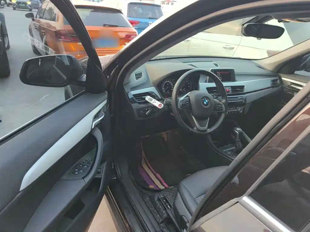 BMW X1 2018 sDrive20Li Leading Model фото 16