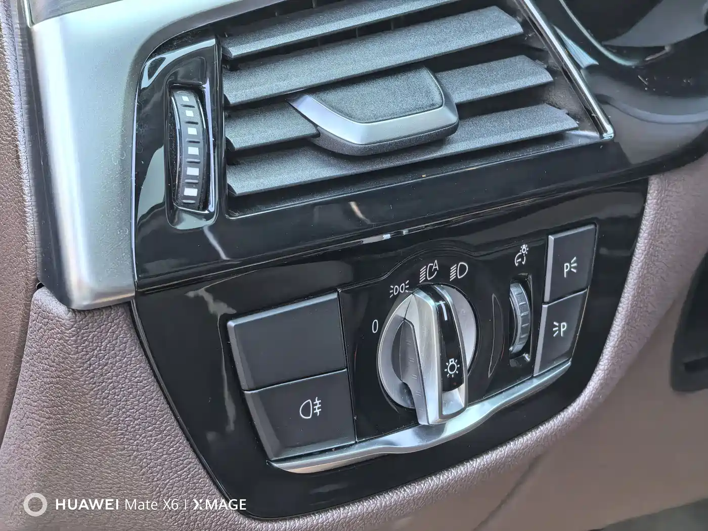 BMW 5 Series 2021 530Li Leading Luxury Package фото 35