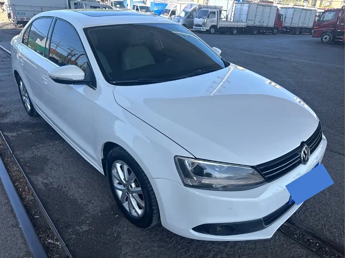 Volkswagen Sagitar 2012 Model 1.4TSI Automatic Fashion фото 8