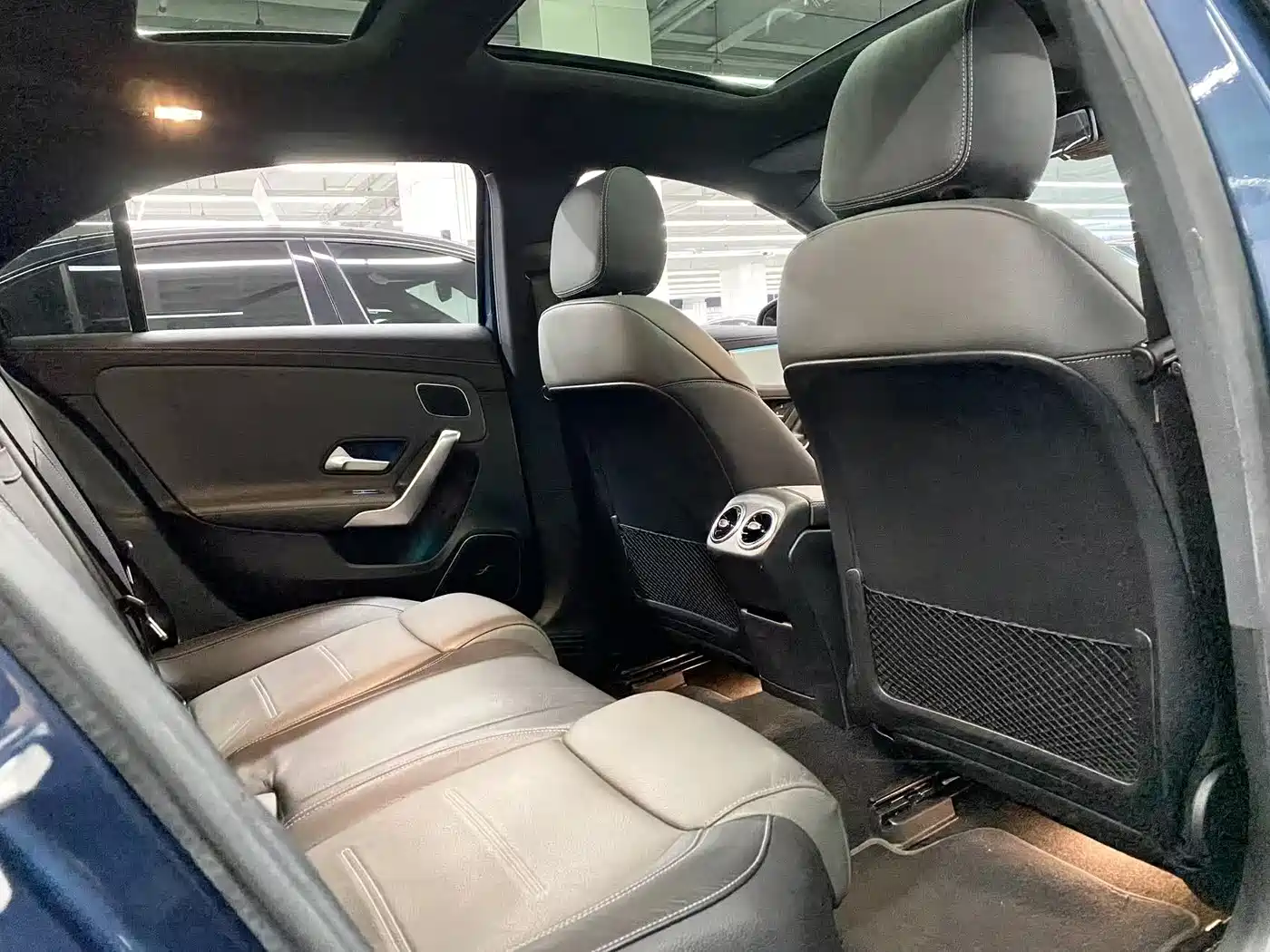 Mercedes-Benz A-Class AMG 2019 AMG A 35 L 4MATIC Pioneer Special Edition фото 17