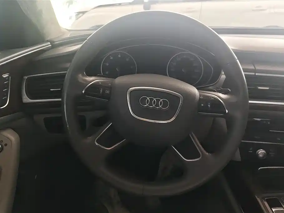 Audi A6L 2012 30 FSI Comfort фото 15