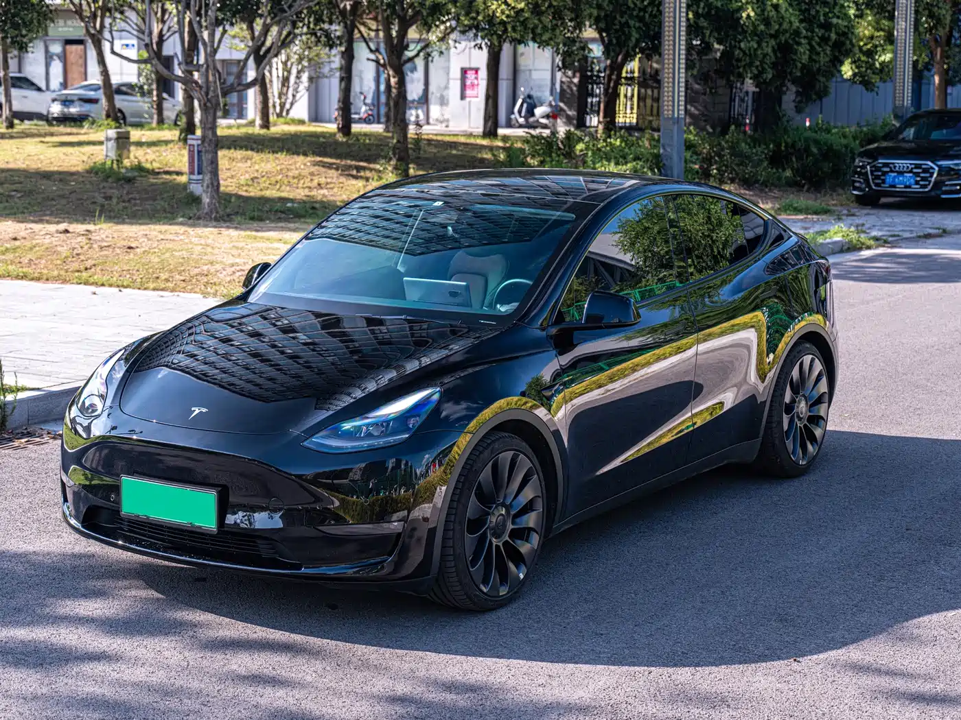 Photo 1 - Tesla Model Y
