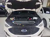 Фото 20 - Ford Edge