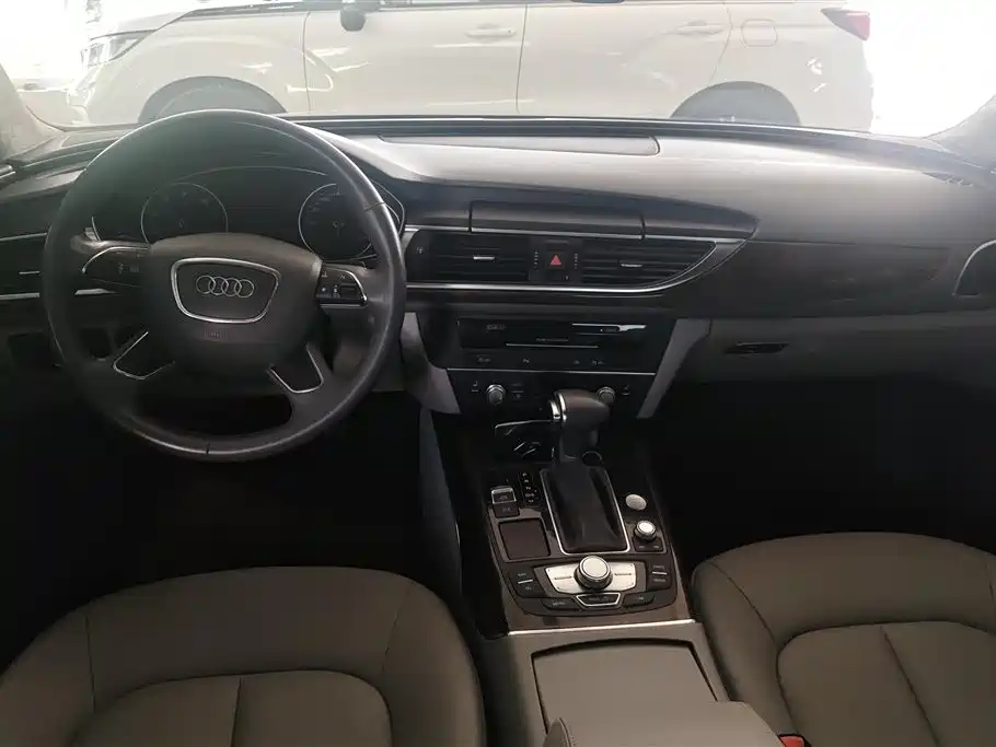 Audi A6L 2012 30 FSI Comfort фото 12