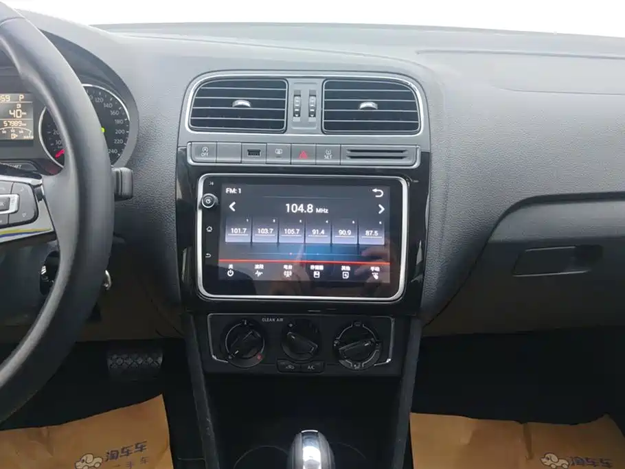 Volkswagen Polo 2018 1.5L Auto Comfort фото 13