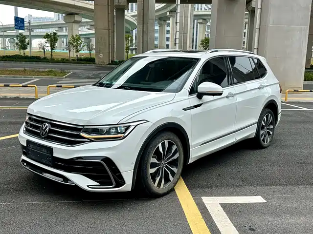 Volkswagen Tiguan L 2023 Facelift 330TSI Auto FWD R-Line Premium