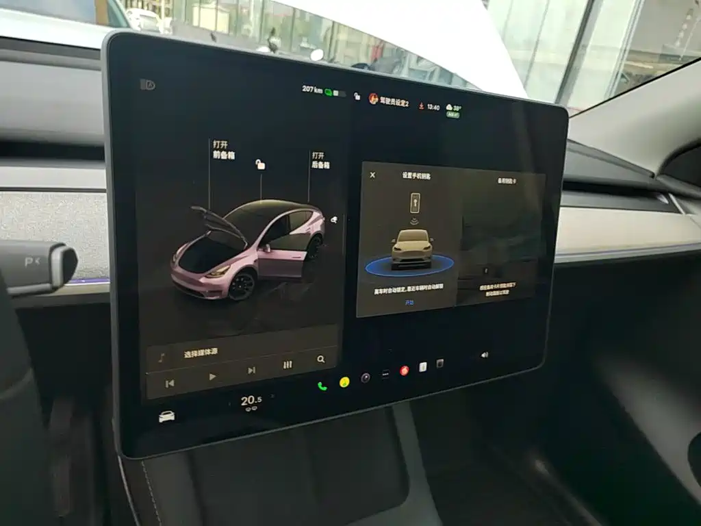 Фото 13 - Tesla Model Y