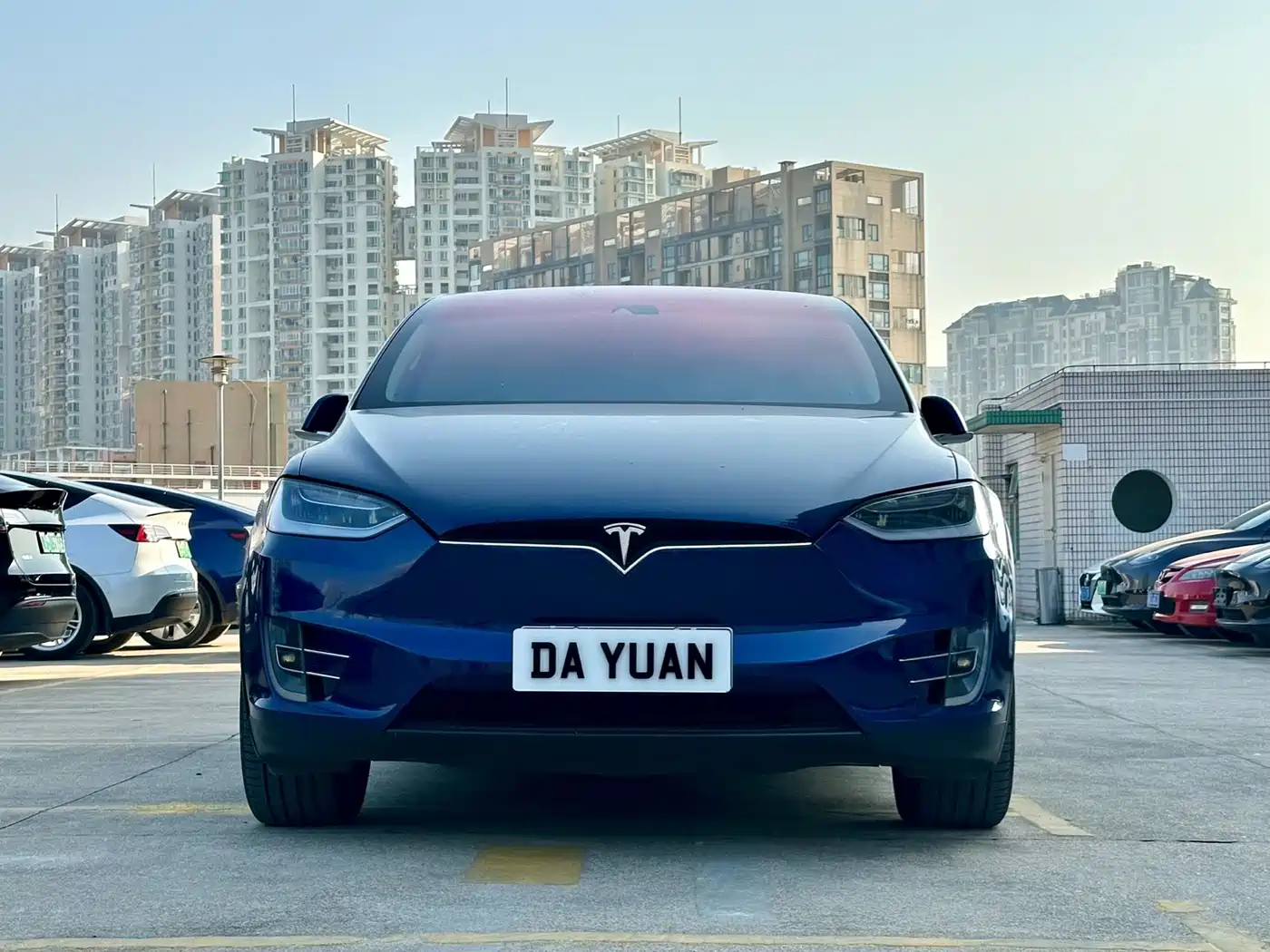 TESLA MODEL X