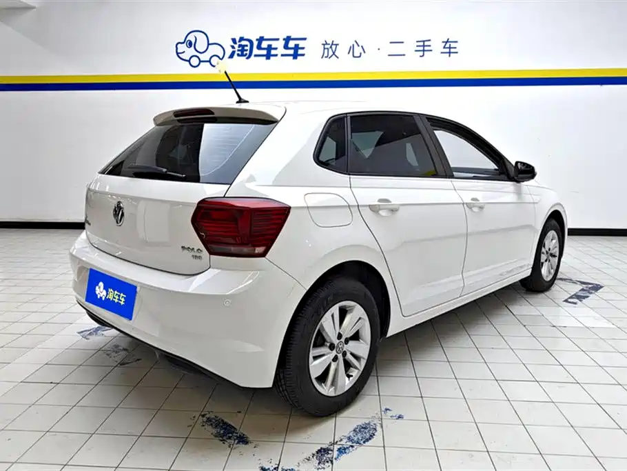 Volkswagen Polo 2019 Plus 1.5L Automatic Panorama Enjoyment Edition фото 3