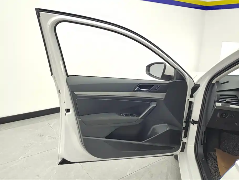 Volkswagen Lavida 2022 1.5L Auto Trend Edition фото 7