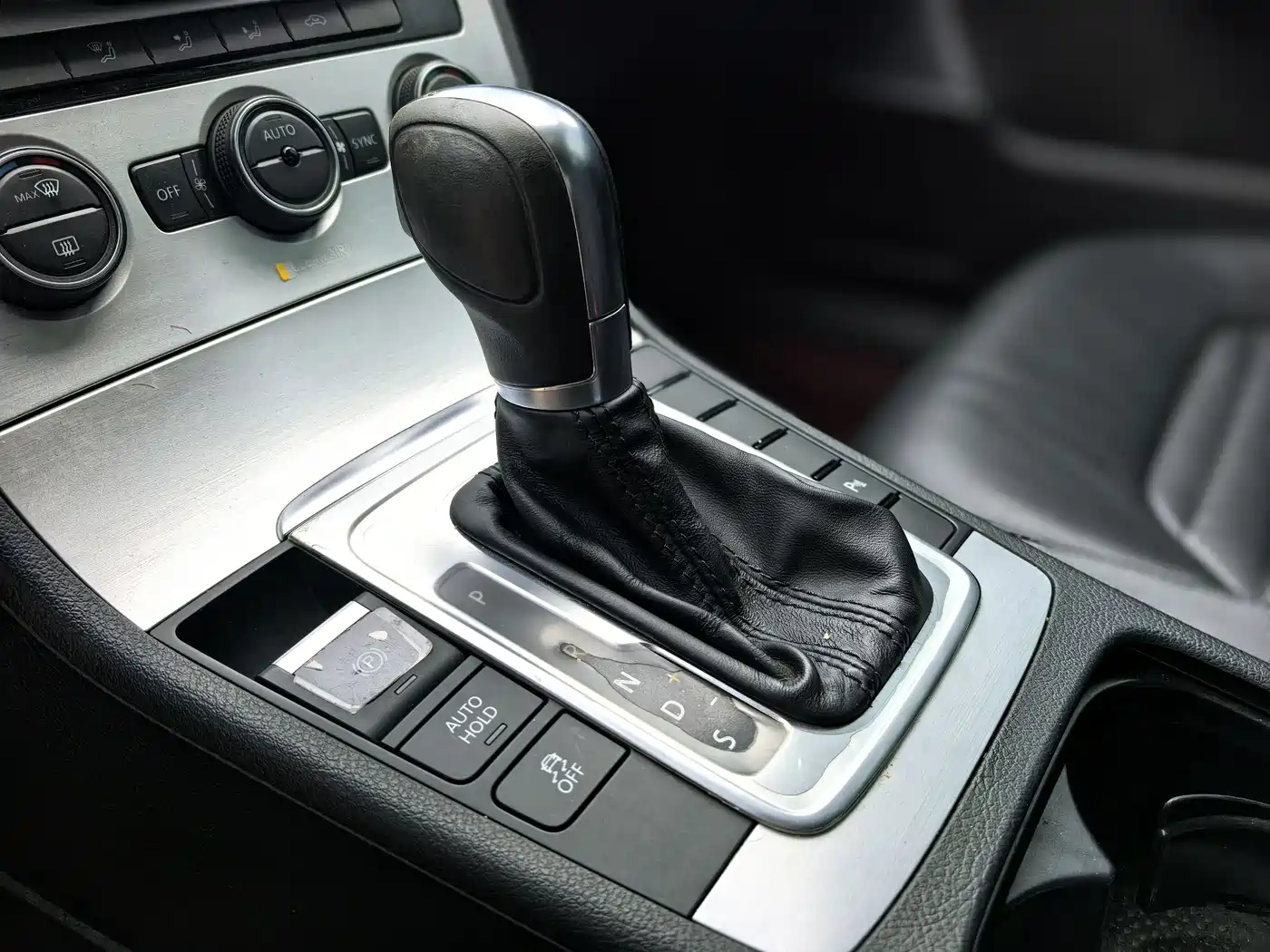 Volkswagen Magotan 2016 1.8TSI 25th Anniversary Edition фото 16