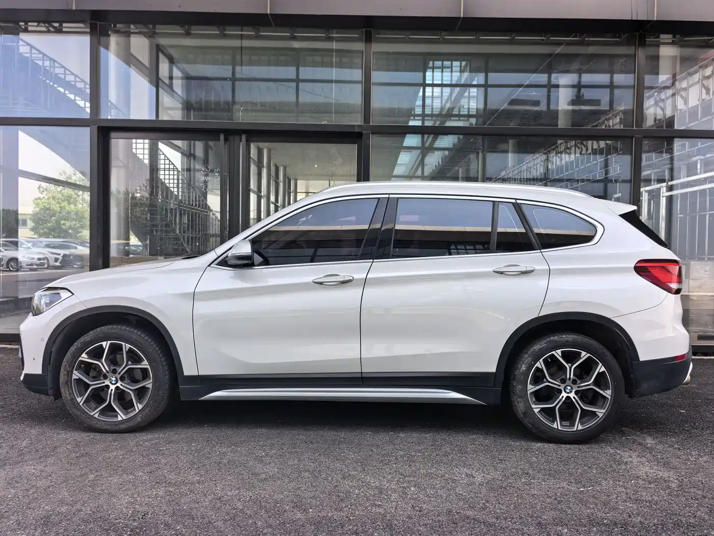 BMW X1 2020 sDrive20Li Premium Edition фото 3