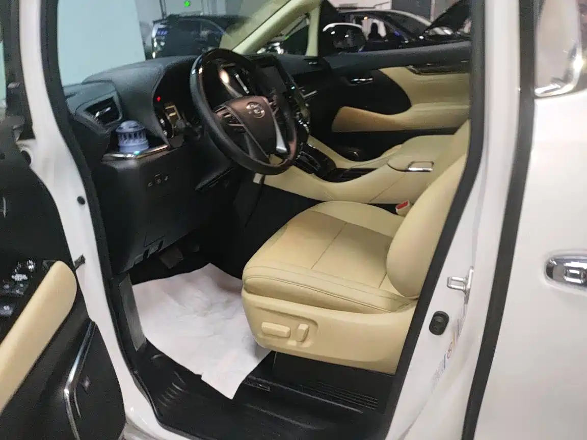 Toyota Alphard 2020 Hybrid 2.5L Luxury Edition фото 9