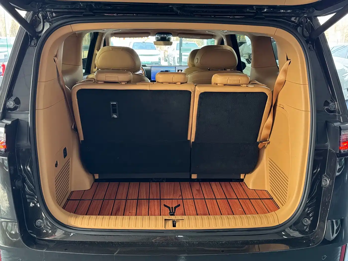 Voyah Auto Voyah Dreamer 2025 PHEV AWD Flagship Kunpeng Edition фото 15