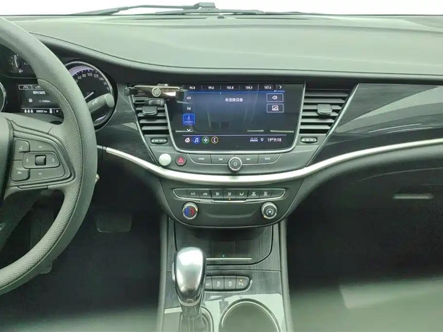 Buick Verano 2020 20T CVT Leading фото 13