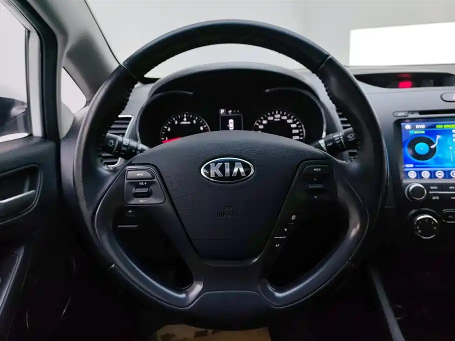 Kia K3 2016 1.6L Automatic GLS фото 15