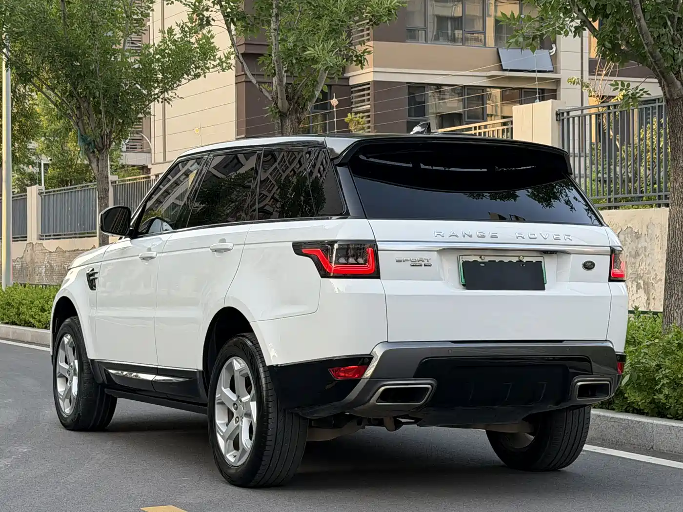 Land Rover Range Rover Sport PHEV 2018 Model P400e фото 9
