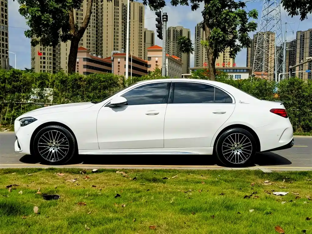 Mercedes-Benz C-Class 2024 Facelift C 200 L Sport фото 4