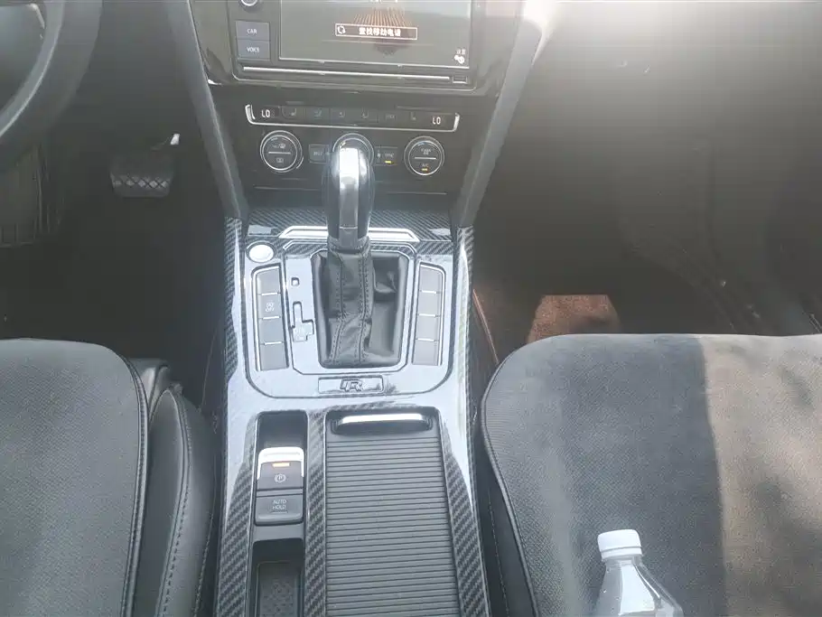 Volkswagen Magotan 2019 330TSI DSG Luxury China V фото 16
