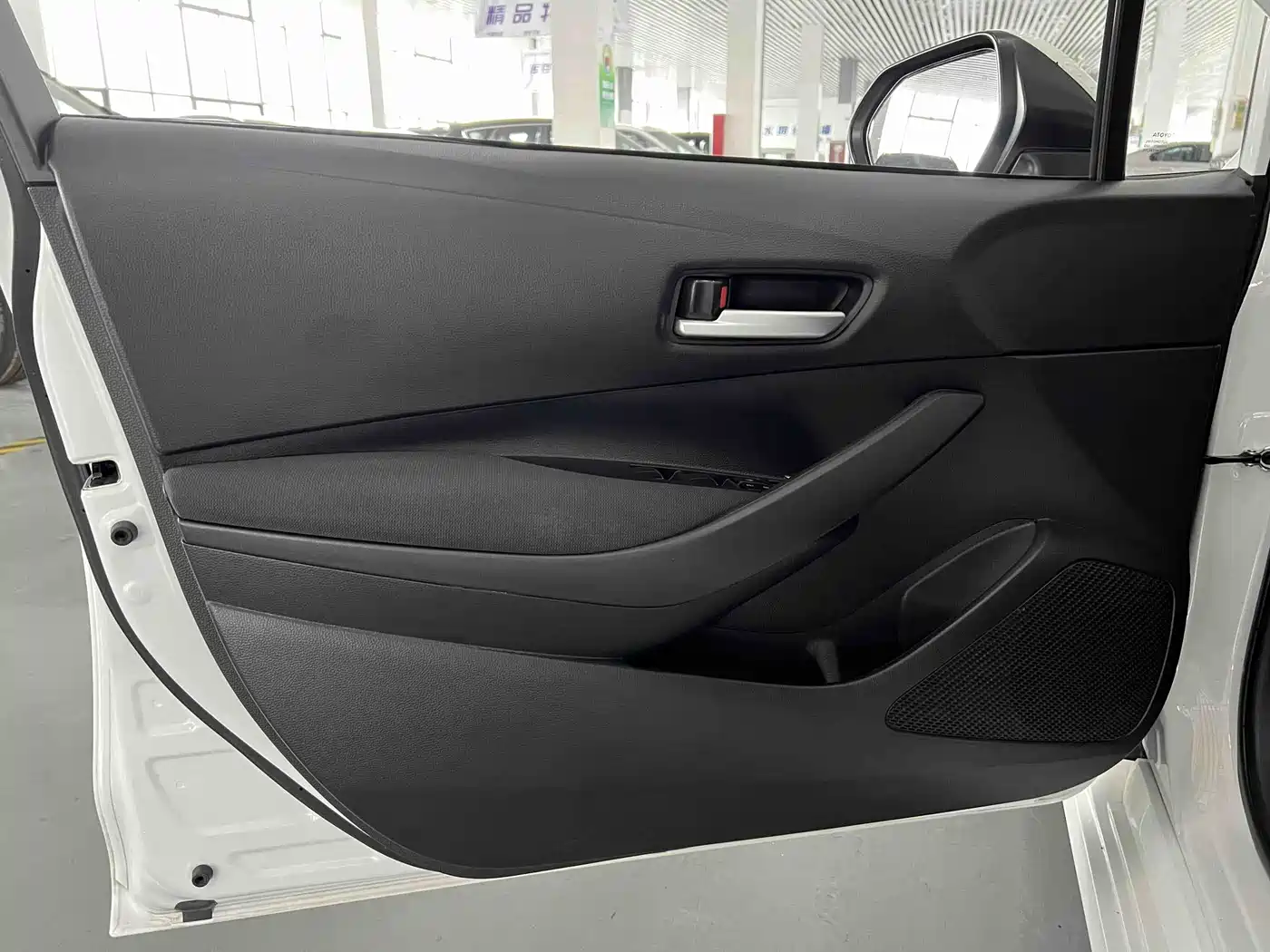 Toyota Corolla 2021 TNGA 1.5L CVT Elite Edition фото 7