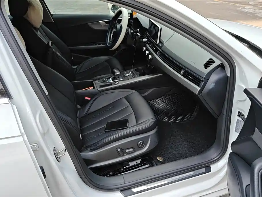 Audi A4L 2017 Plus 40 TFSI Progressive фото 8