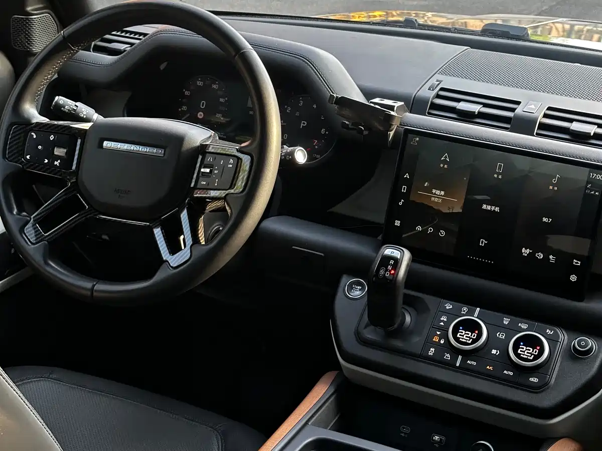 Land Rover Defender 2023 Facelift 110 3.0T P400 X-DYNAMIC HSE фото 23