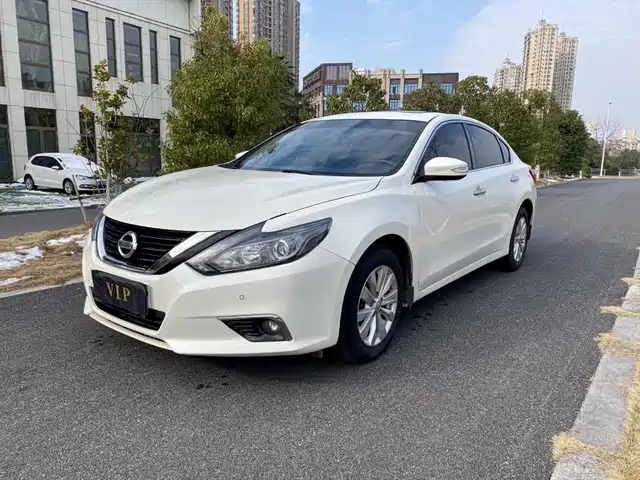 NISSAN TEANA
