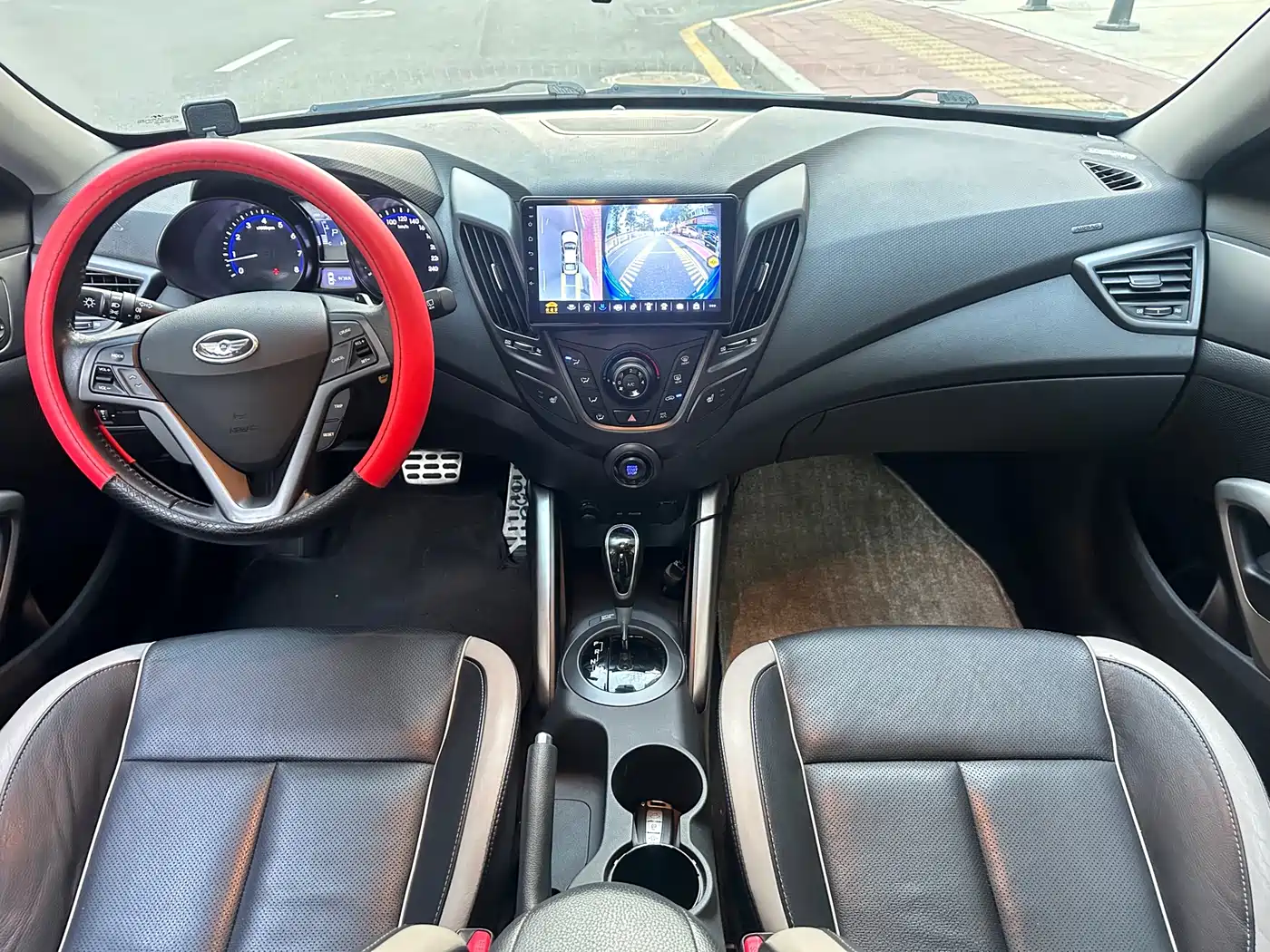 Hyundai Veloster 2012 1.6T Automatic Luxury фото 11