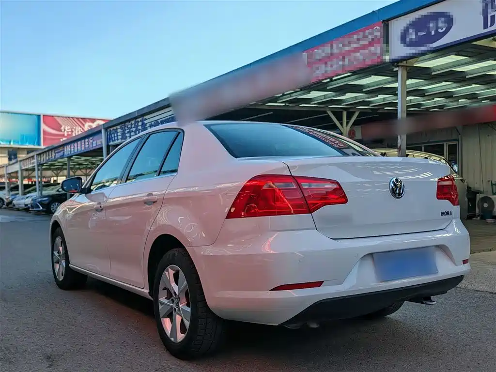 Volkswagen Bora 2015 Quality Edition 1.6L Automatic Comfort фото 13