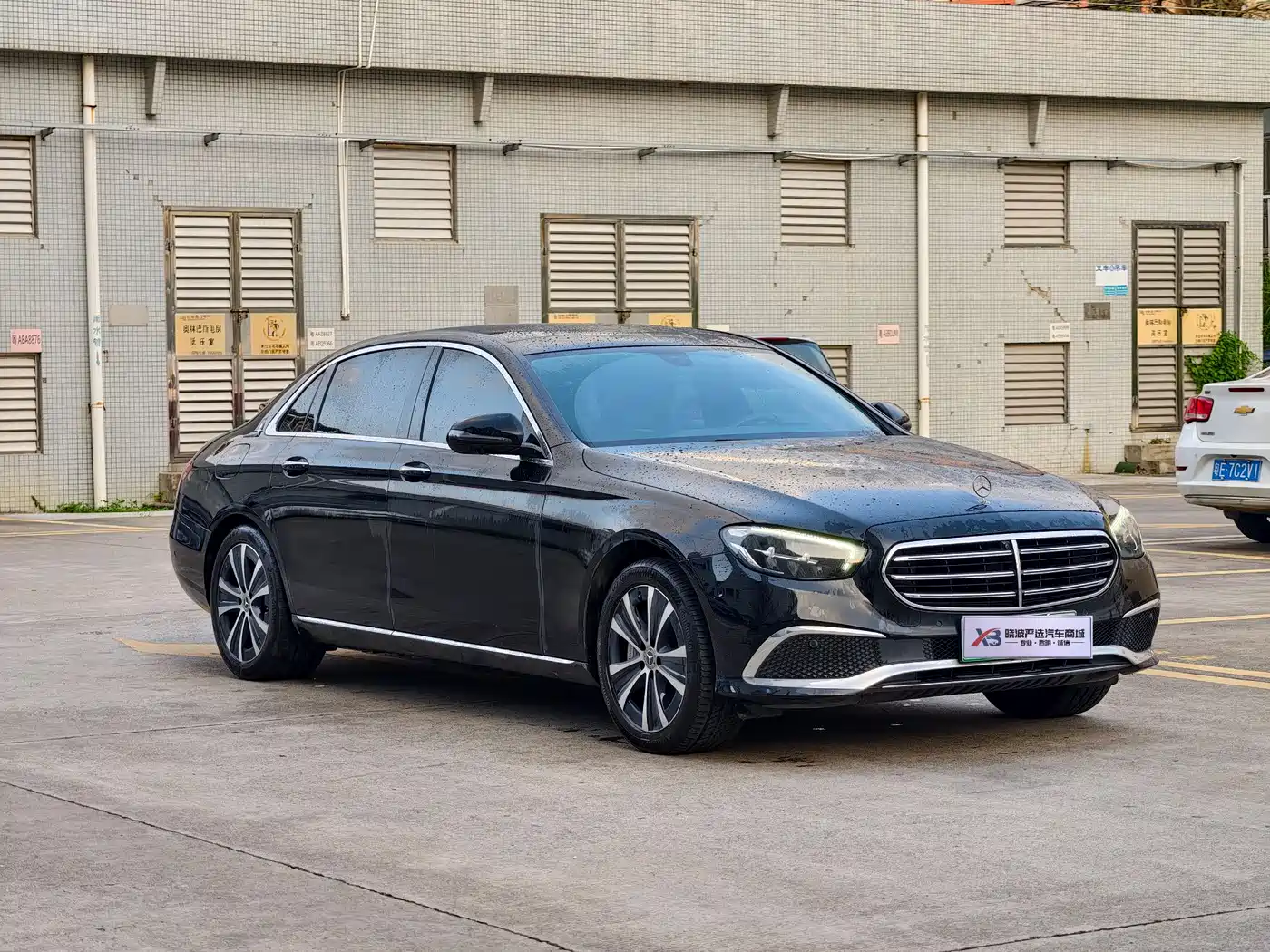 Mercedes-Benz E-Class New Energy 2022 Facelift E 350 e L Plug-in Hybrid Sedan фото 3